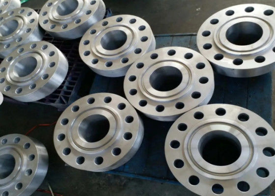 Precision steel flanges met verschillende klassen voor industriële toepassingen