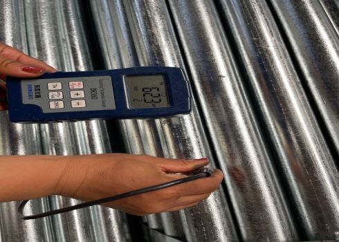 Warmgewalste elektrische weerstand gelaste stalen buizen in ronde rechthoekige vierkantvormen