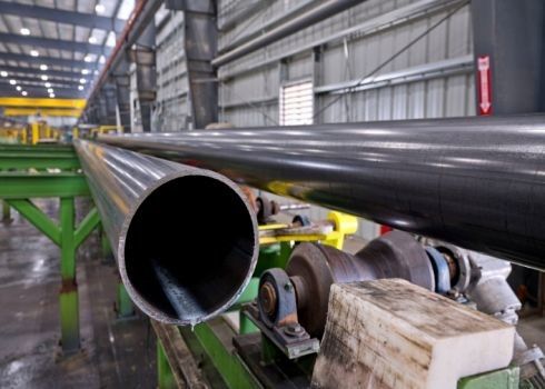 Q195-A572 Gr.50 Precision and Strength Carbon/Stainless/Alloy Steel Pipe met eindbeschermingskappen