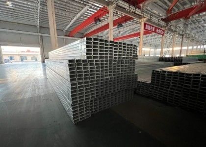 6 m lange stalen buisvormige profielen met een binnendiameter van 1-20 mm voor zonne-energie-structurele componenten en constructies