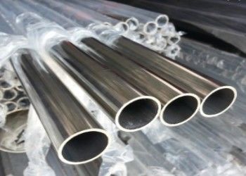 Warmgewalste buizen van roestvrij staal met een dikte van 0,3 mm-150 mm en een lengte van 2000 mm-12000 mm voor ASTM A312 conformiteit