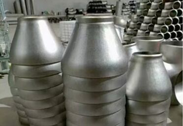 Staalbuizen met achterstelasverbinding hoge corrosiebestendigheid WPB-klasse gesmeed roestvrij staal flenzen