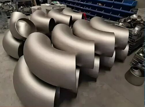 Hoogcorrosiebestendige staalbuizen met een precisiebewerkingstolerantie van +/- 0,01 mm en warm/koudperstechnieken